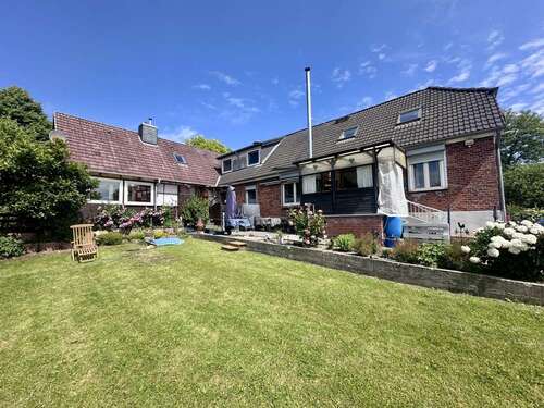 Foto - Haus zum Kaufen in Dunkelsdorf 360.000,00 € 292 m²