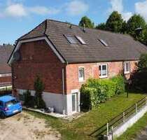Haus zum Kaufen in Dunkelsdorf 320.000,00 € 292 m²