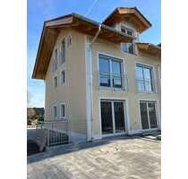 Haus zum Mieten in Egmating 2.750,00 € 174 m²