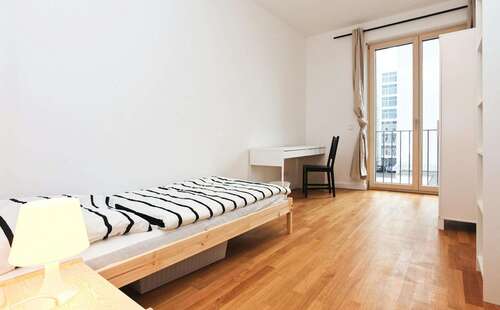 Foto - WG-Zimmer in Frankfurt am Main 525,00 € 12 m²