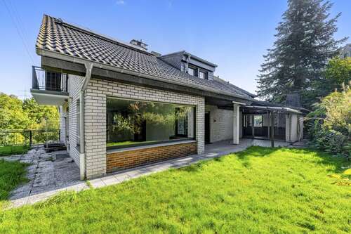 Foto - Haus zum Kaufen in Remscheid-Grund 576.000,00 € 230 m²