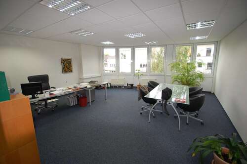 Foto - Büro in Hürth 925,00 € 93 m² - 925,00 EUR Kaltmiete, ca.  93,00 m²