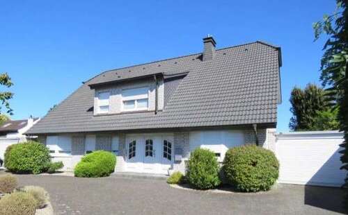 Foto - Haus zum Kaufen in Willich-Neersen 895.000,00 € 240 m²