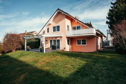 Foto - Haus zum Kaufen in Straubenhardt 925.000,00 € 252.12 m²