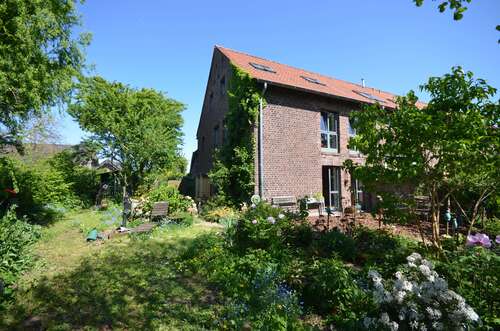 Foto - Haus zum Kaufen in Neuss 695.000,00 € 164 m²