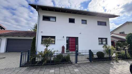 Foto - Haus zum Kaufen in Hilpoltstein 1.069.000,00 € 165 m²