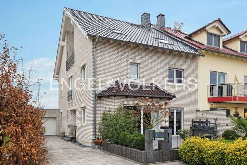 Foto - Haus zum Kaufen in Trebur 875.000,00 € 210 m²