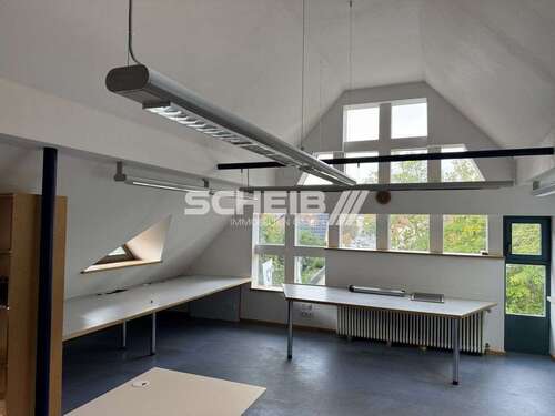 Foto - Büro in Satteldorf 999,12 € 218.14 m²