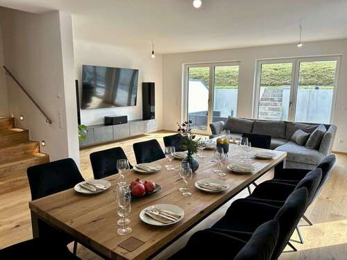 Foto - Haus zum Kaufen in Röhrmoos 999.000,00 € 198 m²