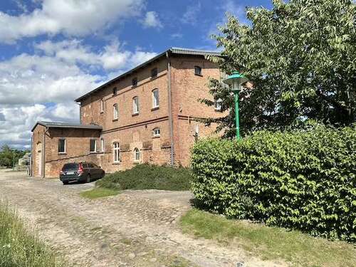 Foto - Haus zum Kaufen in Schwedt 175.000,00 € 387 m²