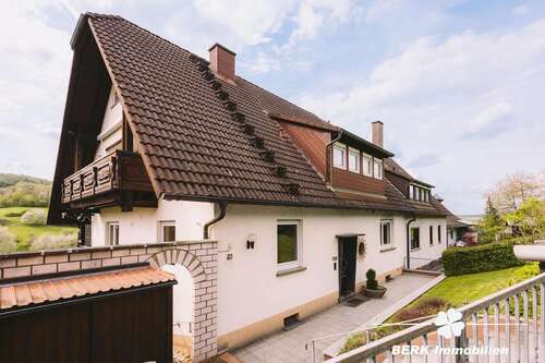 Foto - Haus zum Kaufen in Bessenbach 495.000,00 € 270.65 m²