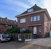 Haus zum Mieten in Lünen 2.160,00 € 210 m²