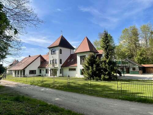 Foto - Haus zum Kaufen in Oberndorf am Lech 895.000,00 € 244.62 m²