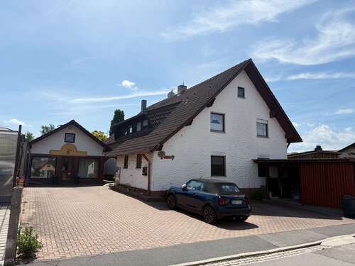 Foto - Haus zum Kaufen in Burglengenfeld 360.000,00 € 234 m²