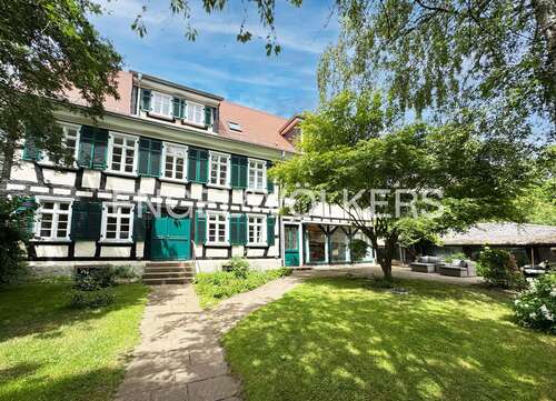 Foto - Haus zum Kaufen in Friedberg (Hessen) 1.550.000,00 € 354 m²