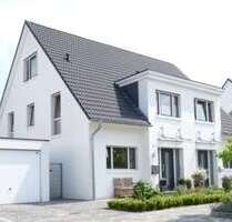 Haus zum Kaufen in Duisburg Huckingen 599.950,00 € 121 m²