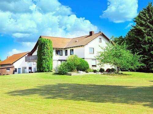 Foto - Haus zum Kaufen in Adelsdorf , Mittelfr 997.000,00 € 353 m²