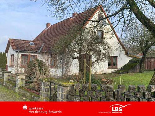 Foto - Haus zum Kaufen in Stralendorf 125.000,00 € 97 m²