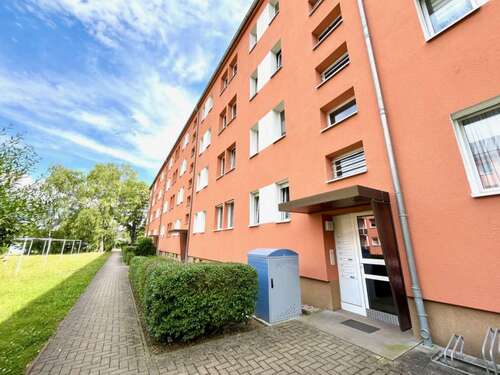 Foto - Wohnung zum Mieten in Weißenfels 276,00 € 47.12 m²