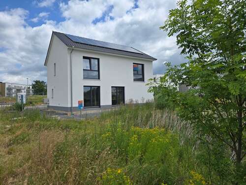 Foto - Haus zum Kaufen in Ölbronn-Dürrn 689.000,00 € 159.06 m²