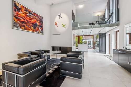 Foto - Haus zum Kaufen in Hohenbrunn 1.700.000,00 € 215 m²