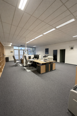 Foto - Büro in Zeilsheim 2.965,00 € 443.83 m²