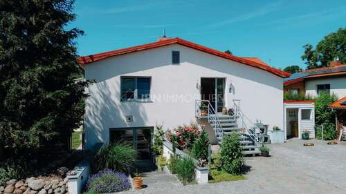 Foto - Haus zum Kaufen in Papendorf Groß Stove 779.000,00 € 240 m²