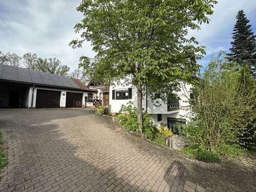 Foto - Haus zum Kaufen in Weisendorf 670.000,00 € 235 m²