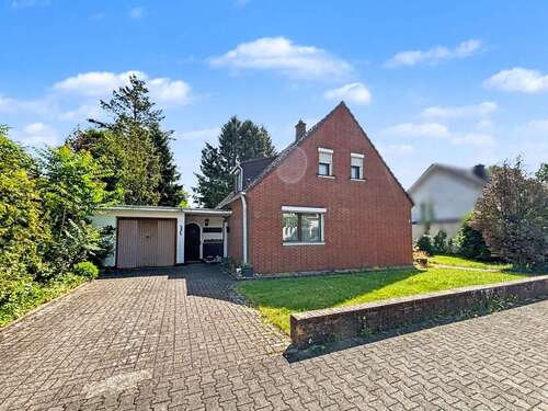 Foto - Haus zum Kaufen in Düsseldorf 199.999,00 € 140 m²