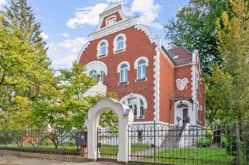 Foto - Wohnung zum Kaufen in Berlin-Zehlendorf 2.300.000,00 € 216 m²