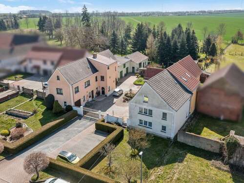 Foto - Haus zum Kaufen in Osterfeld 390.000,00 € 501 m²