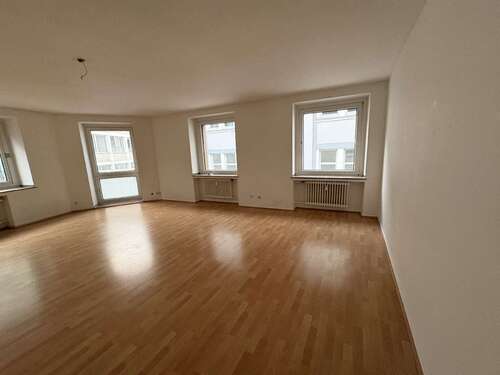 Foto - Wohnung zum Mieten in Krefeld 680,00 € 110 m²