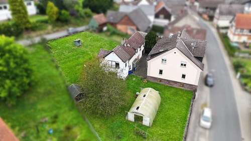 Foto - Haus zum Kaufen in Ortenberg 372.000,00 € 328 m²