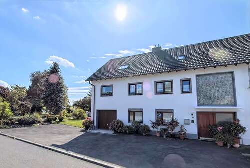 Foto - Haus zum Kaufen in Neuhausen 349.000,00 € 191 m²