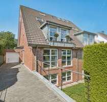 Haus zum Kaufen in Ratingen-Hösel 850.000,00 € 233 m²