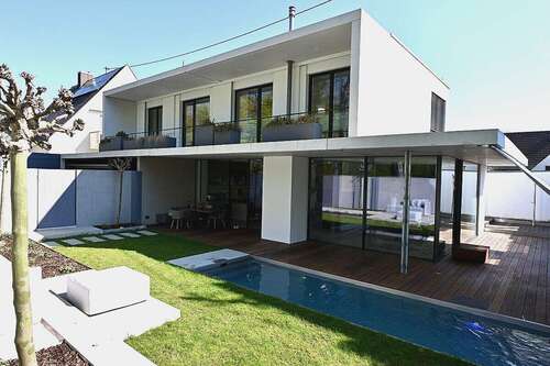 Foto - Haus zum Kaufen in Augsburg 1.550.000,00 € 198 m²