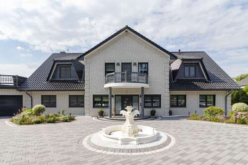 Foto - Haus zum Kaufen in Fahren 2.395.000,00 € 400.81 m²