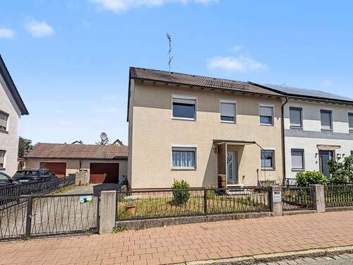 Foto - Haus zum Kaufen in Röthenbach an der Pegnitz 445.000,00 € 155 m²