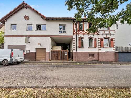 Foto - Haus zum Kaufen in Hungen 430.000,00 € 284 m²