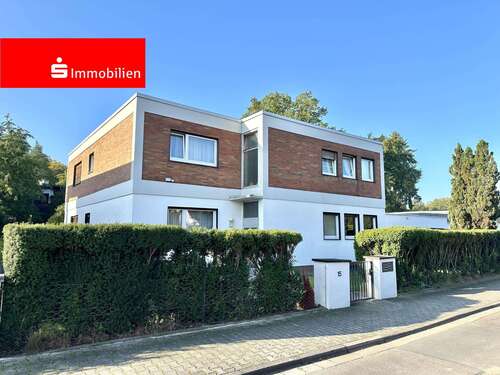 Foto - Haus zum Kaufen in Neu-Isenburg 1.195.000,00 € 320.01 m²