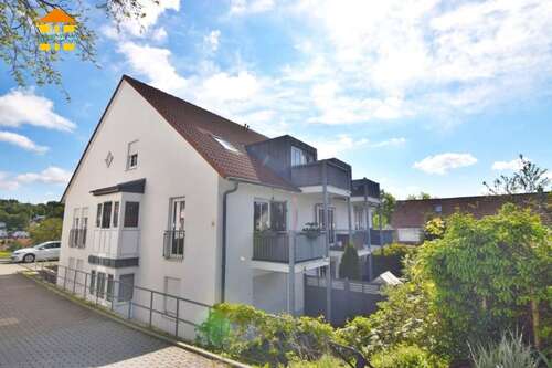 Foto - Wohnung zum Kaufen in Burkhardtsdorf 70.000,00 € 72.08 m²