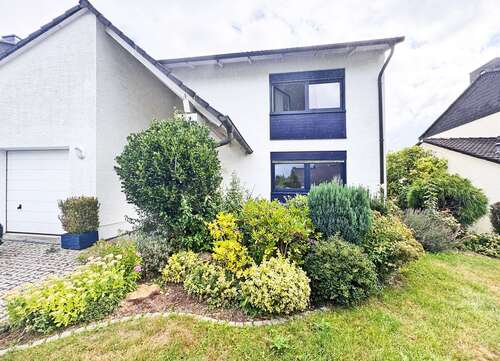 Foto - Haus zum Mieten in Wehrheim 1.850,00 € 144 m²