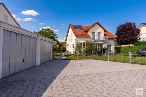 Foto - Haus zum Kaufen in Kösching 779.000,00 € 160 m²