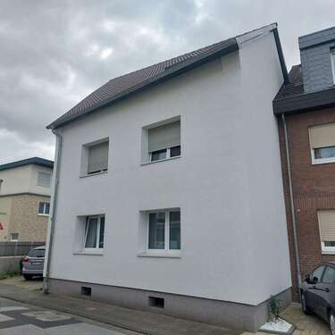 Foto - Haus zum Kaufen in Dormagen 739.000,00 € 205 m²