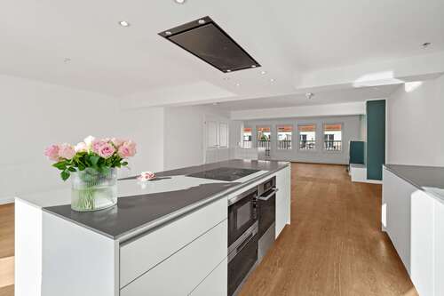 Foto - Wohnung zum Kaufen in Düsseldorf 1.450.000,00 € 201 m²