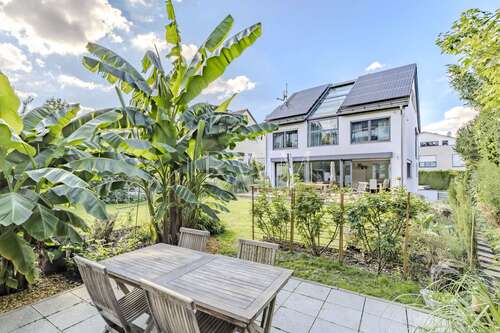 Foto - Haus zum Kaufen in Stuttgart 3.190.000,00 € 343 m²