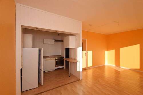 Foto - Wohnung zum Mieten in Halle (Saale) 289,45 € 57.89 m²