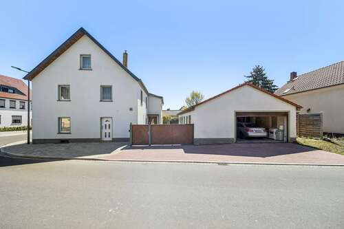 Foto - Haus zum Kaufen in RöthaOT: Oelzschau 199.500,00 € 180 m²