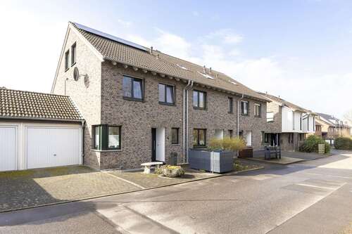 Foto - Haus zum Kaufen in Neuss 680.000,00 € 142 m²