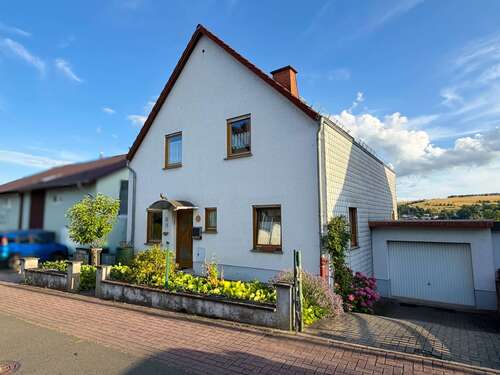 Foto - Haus zum Kaufen in Aßlar 335.000,00 € 174 m²